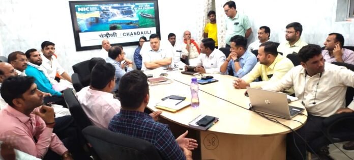 EVM Randomization: राजनेताओं की मौजूदगी में हुआ ईवीएम का रेंडमाइजेशन