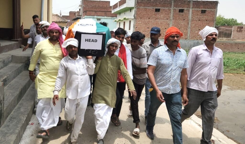 शहीद धीरज राय के अंतिम यात्रा में शामिल Manoj Singh W