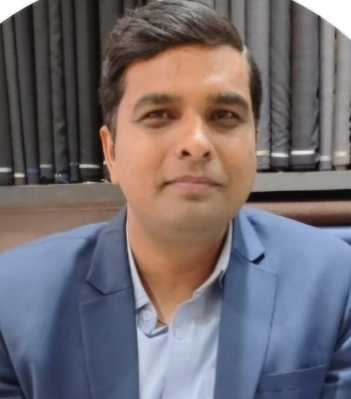 चेतना पर्यावरण मंच के अध्यक्ष सुजीत मिश्रा।