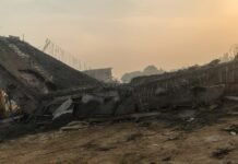 Chandauli:में निर्माणाधीन रेलवे ओवरब्रिज का स्लैब गिरा, पारदर्शिता और गुणवत्ता पर उठे गंभीर सवाल