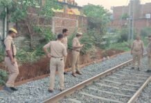 Chandauli:ट्रेन की चपेट में आने से अधेड़ की मौत,परिजनों में मचा कोहराम