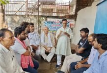 वरिष्ठ नागरिक स्थल पर मनाया गया क्रांति दिवस,स्वतंत्रता सेनानियों को लोगों ने किया नमन
